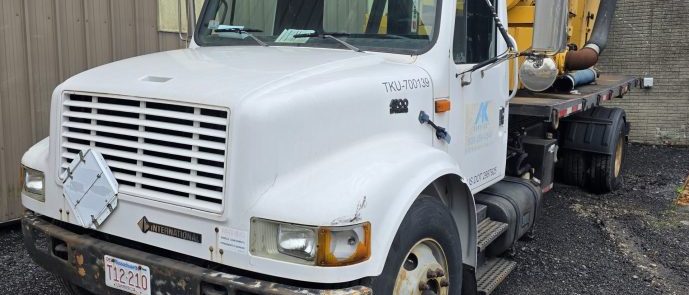 front view of hook truck for sale.